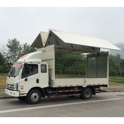 140HP 4x2 Cargo Truck Ruvii brand new Swing door opening cargo truck with low price/ wing body cargo van truck